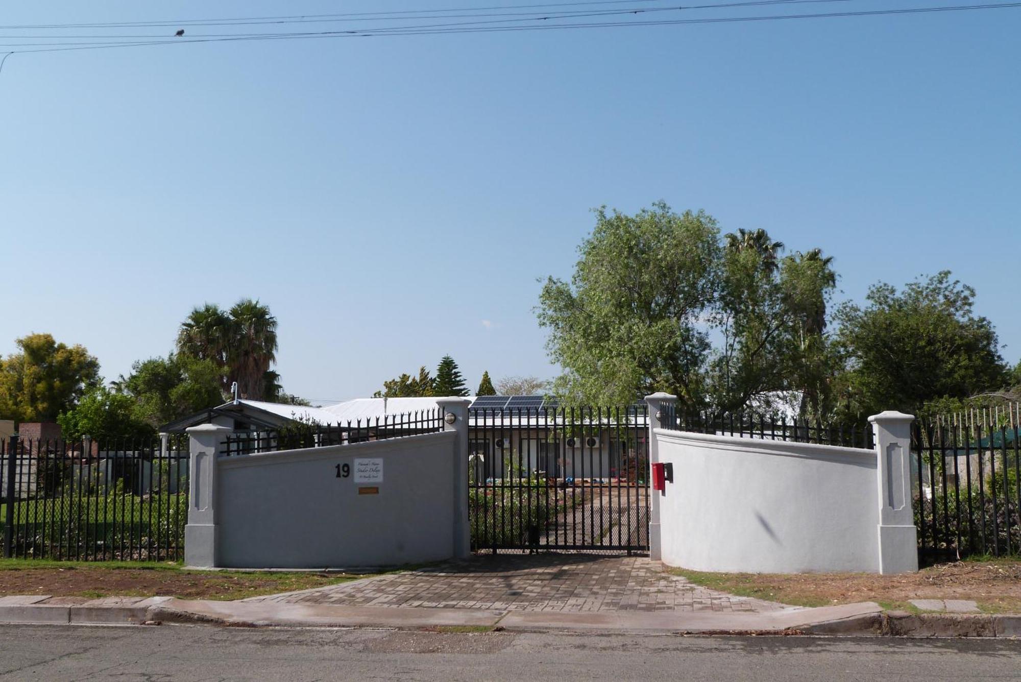 Hannah'S Haven Studio Deluxe - No Loadshedding Beaufort West Exterior foto